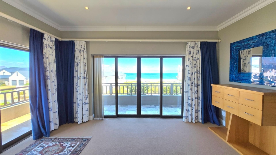 4 Bedroom Property for Sale in Kleinbaai Western Cape